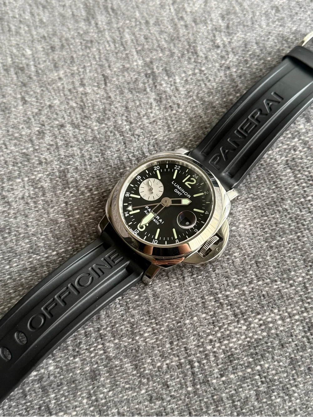 PANERAI Luminor GMT Black Dial Automatic Watch 44mm PAM00088 with Box and Papers